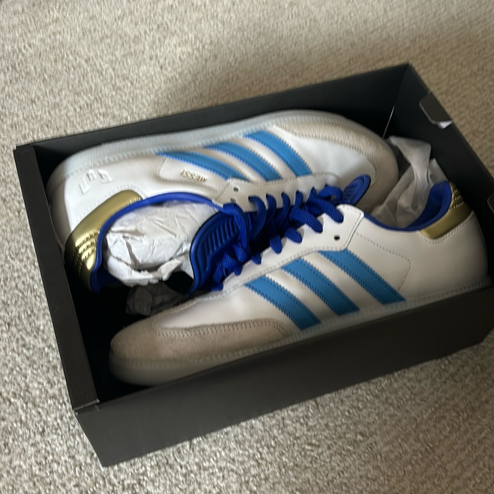 Messi Sambas Royal Blue/White size 10M